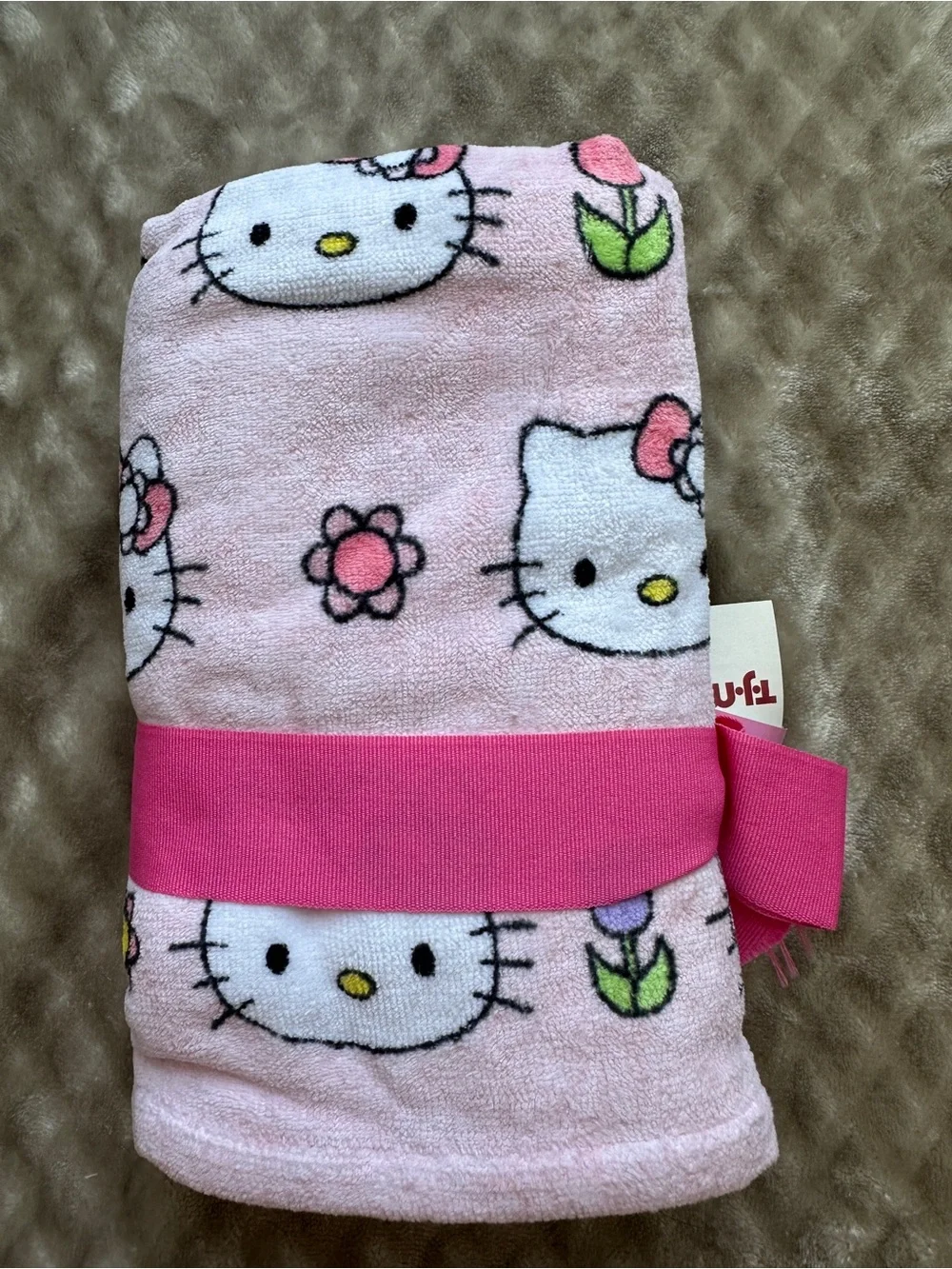 Hello Kitty Pink Flower Hand Towels